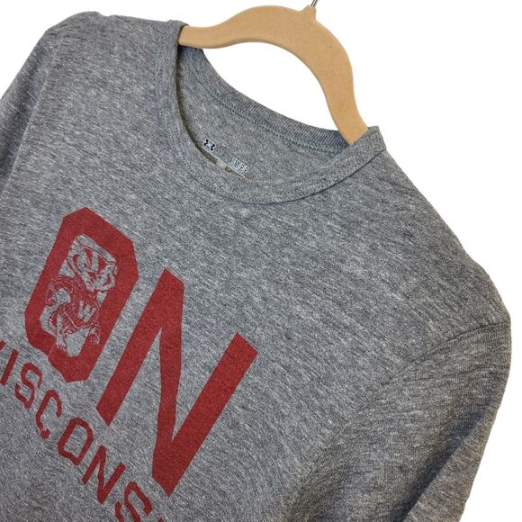 Under Armour Mens Wisconsin Badgers Gray Red Loose HeatGear Crewneck Tshirt S - Picture 4 of 13